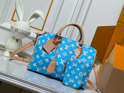 LV  COPY  1

SIZE 30CM     
265 dhs🇦🇪🇦🇪

Zain244
♥️♥️♥️