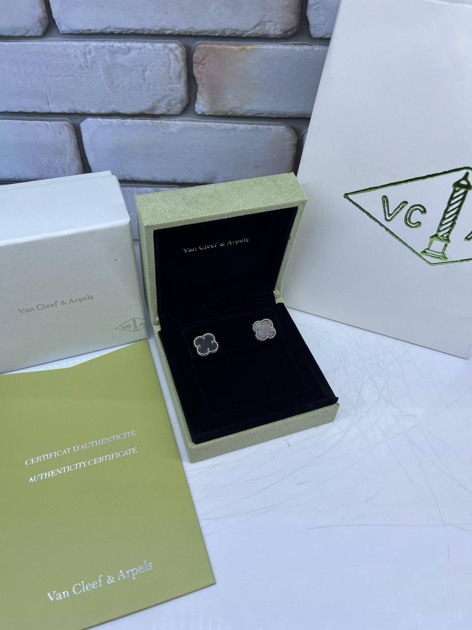 vCA
Earing’s
Master quality 🍃
50 dhs🪙🌨️

Zain263
♥️♥️♥️