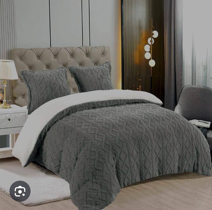 New collection 
Forw a and b 
Full set
King size comfort set 6 pcs 
170 dhs🪙💕

Zain99
♥️♥️♥️