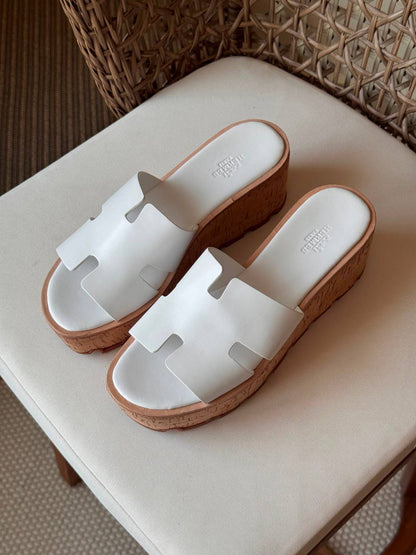 HERMES 
✨ Collection
👠 36–41
💎 Premium Quality
🔥 Super Master
450 dhs🇦🇪🇦🇪

Zain198
♥️♥️♥️