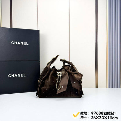 Chanel
Master
340 dhs✅
Very Good Master Quality

Zain297
♥️♥️♥️