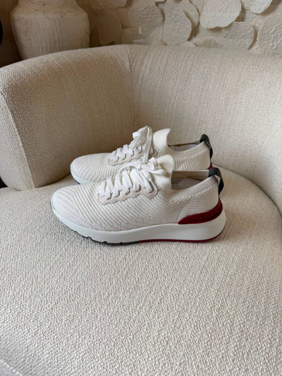 BRUNELLO CUCINELLI
*VIP QUALITY*
*SIZE: 40 TO 46*
450 dhs✅

Zain185
♥️♥️♥️