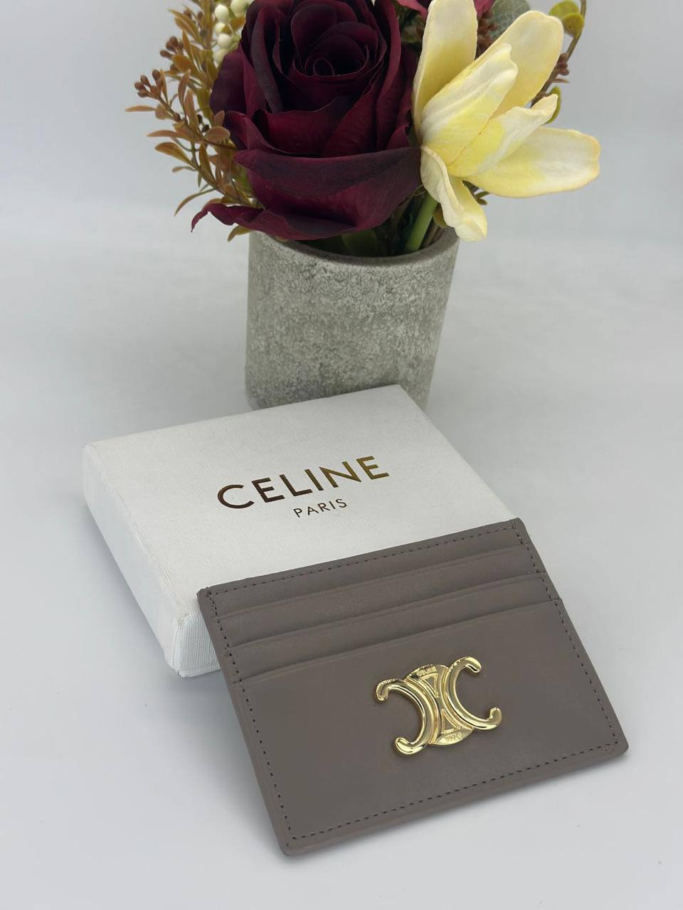 Dior - Celine
💝  *card holder*💝
💝*Super Master*💝
230 dhs🪙🌨️

Zain275
♥️♥️♥️