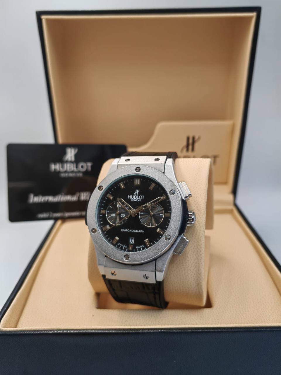 Hublot Men 

80 dhs 

Zain08

♥️♥️♥️