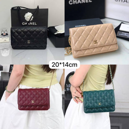 💗  Chanel wac

1️⃣ First quality +🎁

Size : 20 * 14 cm
85 dhs🇦🇪🇦🇪

 with box 🎁
Zain115
♥️♥️♥️