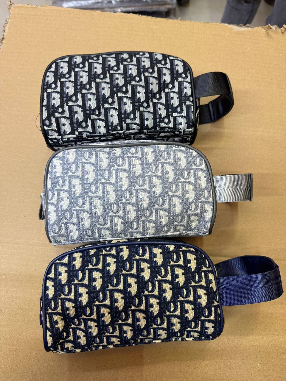 Hand Wallets
25 dhs✅

Zain93
♥️♥️♥️