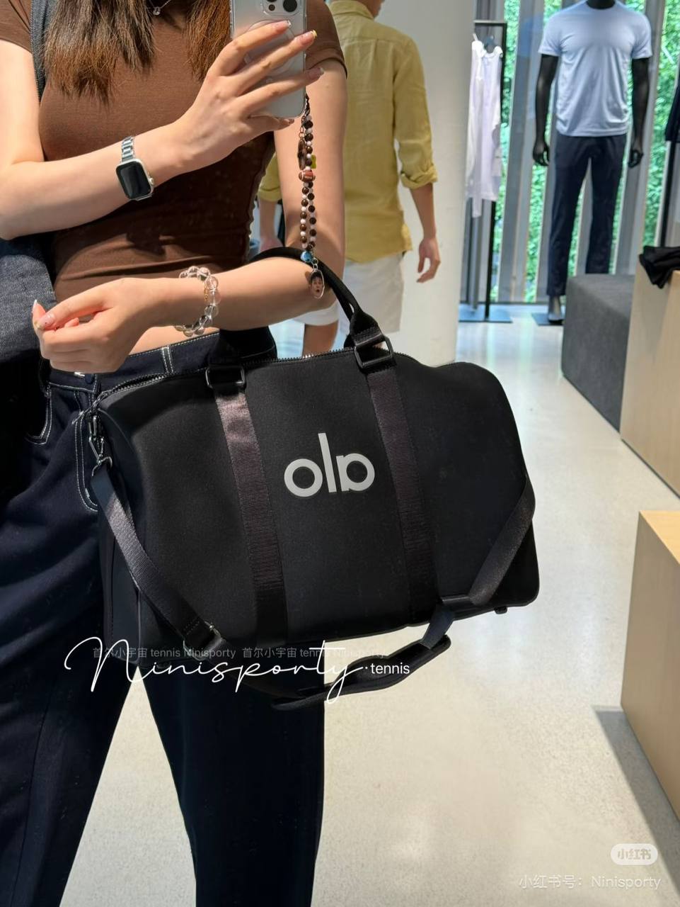 ALO
85 dhs🪙🖤

Zain114
♥️♥️♥️