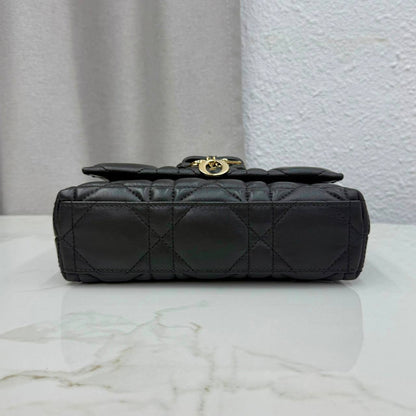 DIOR 
HIGH QUALITY 
WITH BOX  
🎁🎁🎁

120 DHS✅

Zain295
♥️♥️♥️