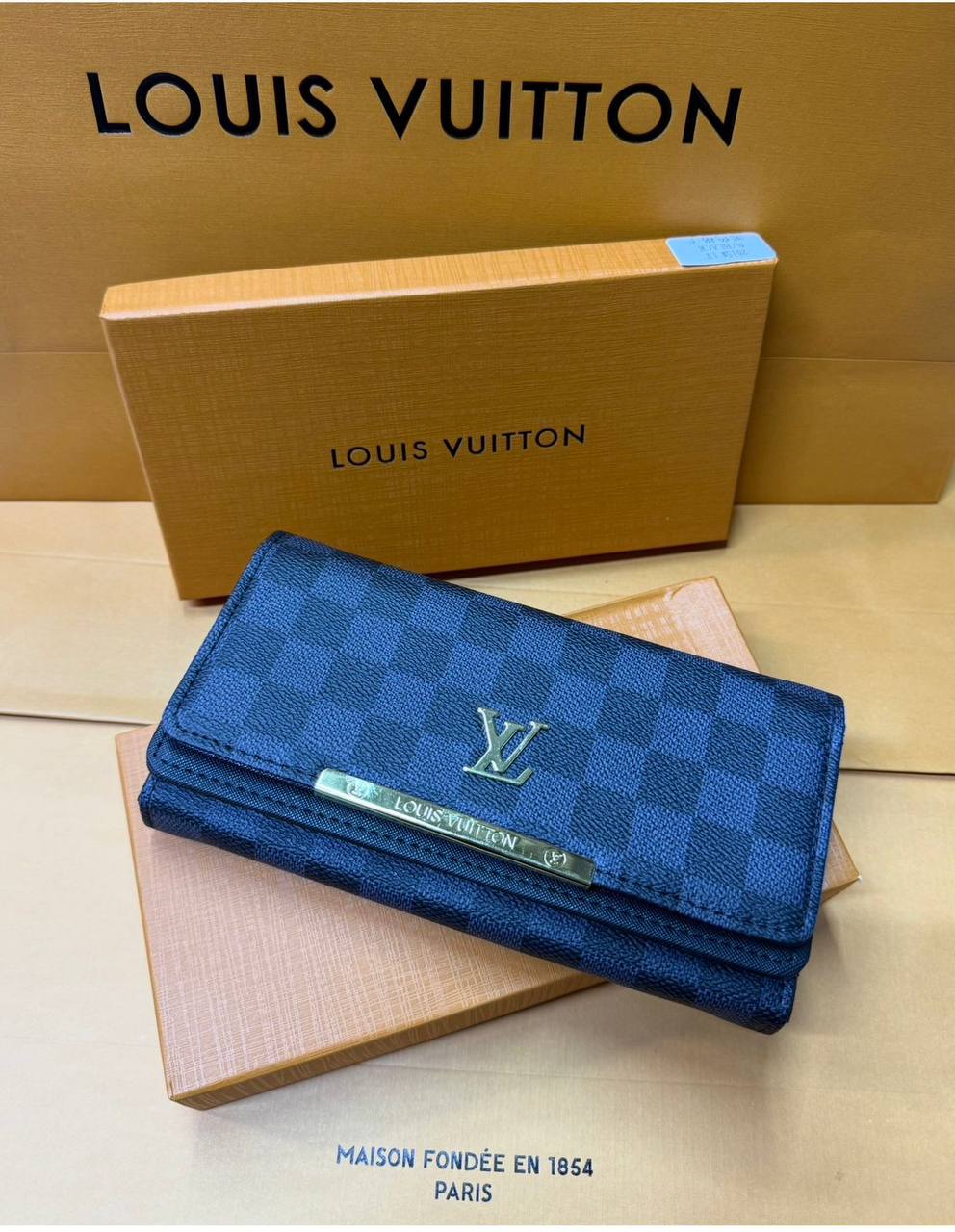LV
With box
🎁🎁🎁

30 dhs🪙🌨️

Zain93
♥️♥️♥️