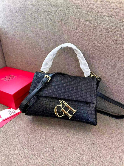 CH

90 dhs🌺

with box
🎁🎁🎁

size 24cm

Zain26
♥️♥️♥️