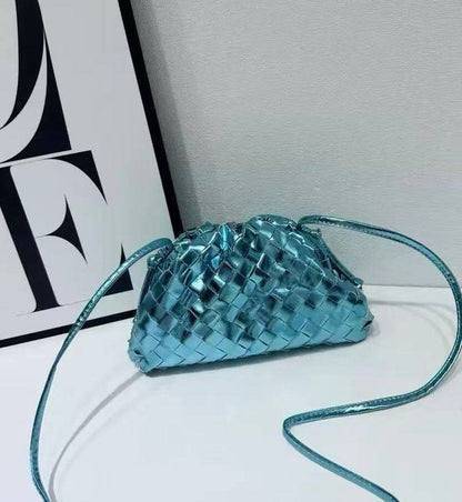 BOTTEGA NEW CAME GOOD QUALITY WITH BOX 
105 dhs🇦🇪🇦🇪

Zain39
♥️♥️♥️