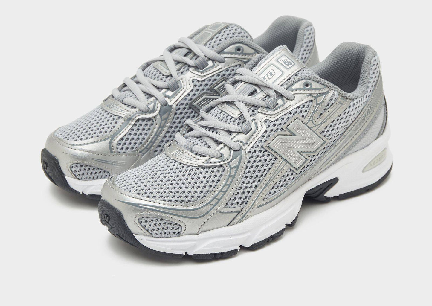 NEW BALANCE 740V2 'GRIGIO/SILVER'🪙
36-45 AVAILABLE 🤩
180 dhs👑

Zain242
♥️♥️♥️