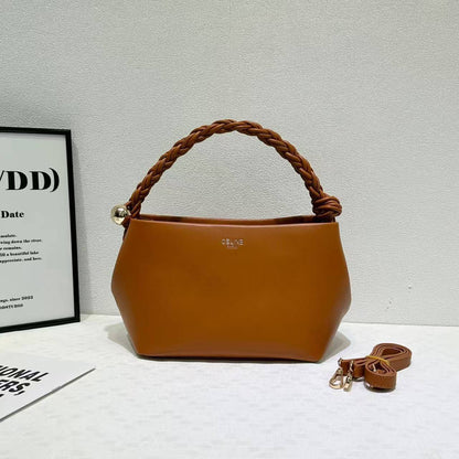 New arrived 
CELINE
110 dhs🇦🇪🇦🇪
Size 27 cm

Zain161
♥️♥️♥️