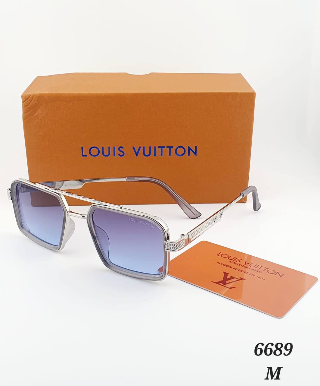 LV Sunglasses
65 dhs✅

with box
🎁🎁🎁

Zain182
♥️♥️♥️