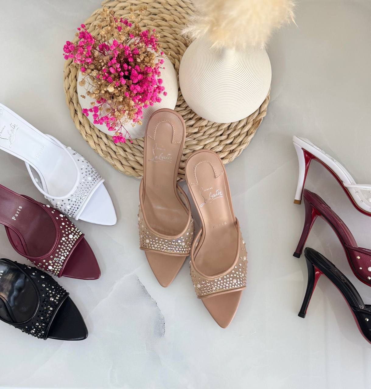 CHRISTIAN LOUBOUTIN
Vip quality
Size 36 to 41
450 dhs✅

Zain113
♥️♥️♥️