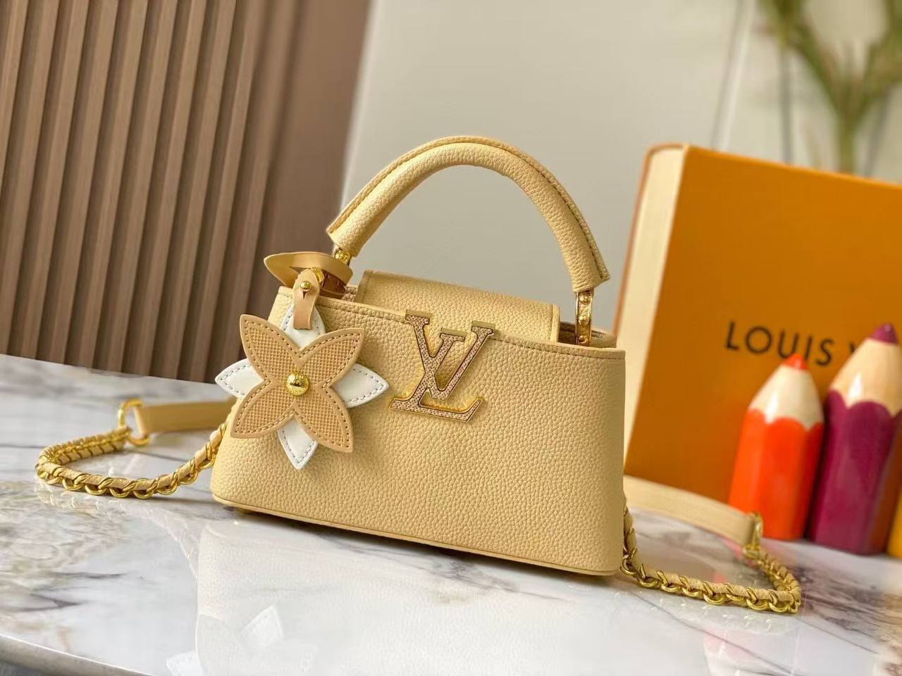 LV
Master🌺🌺
20cm 360 dhs✅
22cm 380 dhs✅

Zain297
Zain228
♥️♥️♥️