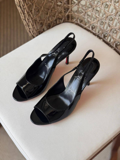 CHRISTIAN LOUBOUTIN
Size: 36 to 41
Super master quality ❤️‍🔥
450 dhs✅

Zain198
♥️♥️♥️