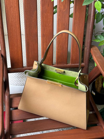 Fendi Picabo 
Super Master
Size : 33 cm
For Price 👇 WhatsApp✅
0568585901 
0507557372
0552275751 Owner Zain 👌

Zain315
♥️♥️♥️