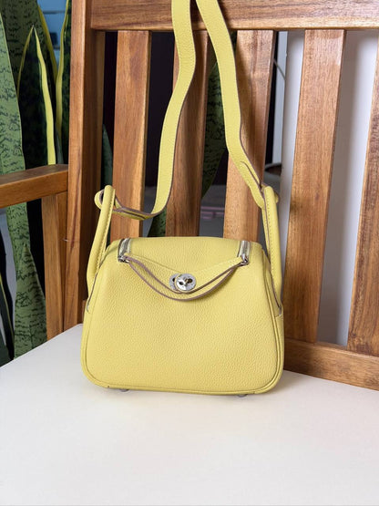 HERMES 
Super Master Quality ⚡️
Original Packing 🎁
Size mini📏
For Price 👇 WhatsApp✅
0568585901 
0507557372
0552275751 Owner Zain 👌

Zain321
♥️♥️♥️