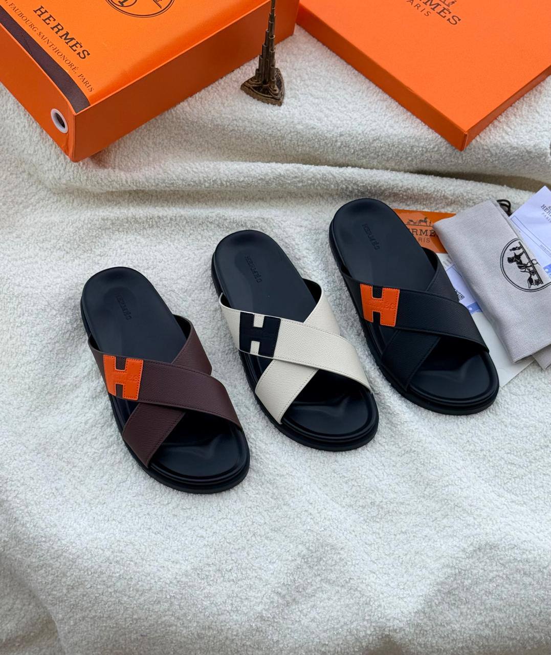 🧨   Hermes mens 

🎊.    Size 40 to 46.    🎊

100 dhs🌺

Zain80
♥️♥️♥️
