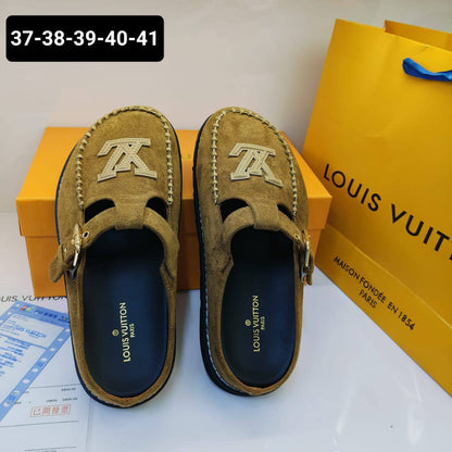 LV SLIPPER
GOOD QUALITY
105 DHS🪙🌺

Zain40
♥️♥️♥️