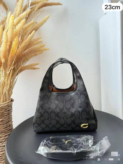 🎉 Discount 💓 Chanel kelly
1️⃣ First quality +🎁
Size :  23 ~ 20 * 12.5 cm
80 dhs🪙🌺
with box🎁

Limit Stock

Zain115
♥️♥️♥️