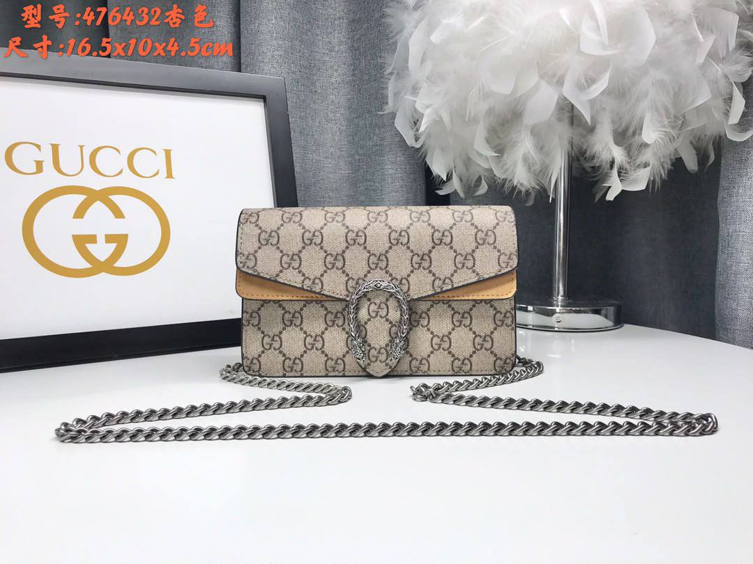 Gucci

Big size:280 dhs🇦🇪

Medium size: 270 dhs🇦🇪

Small size: 210 dhs🇦🇪🇦🇪

Zain153
♥️♥️♥️