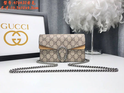 Gucci

Big size:280 dhs🇦🇪

Medium size: 270 dhs🇦🇪

Small size: 210 dhs🇦🇪🇦🇪

Zain153
♥️♥️♥️