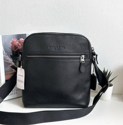 COACH 
SLING BAG 

RESTOCK UNISEX 

GOOD QUALITY 
80 dhs🇦🇪🇦🇪

Zain295
Zain17
♥️♥️♥️