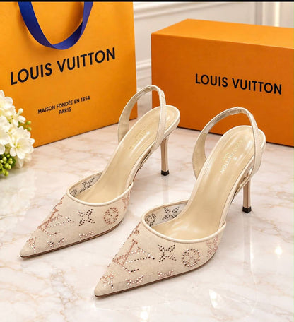 RESTOCKS 🔥🔥

LV 7cm
Good quality 💯
size 36-38-38-39-40-41
115 dhs🇦🇪🇦🇪

Zain21
♥️♥️♥️♥️