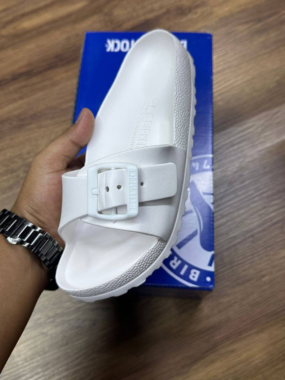 Birkenstock
Size 36 TO 41
95 dhs✅

Zain183
♥️♥️♥️