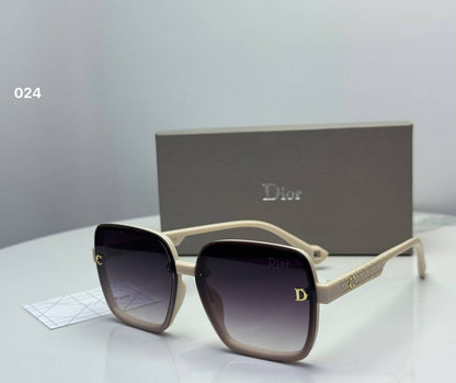 Dior

Good quality 
65 dhs🇦🇪🇦🇪

Zain182
♥️♥️♥️