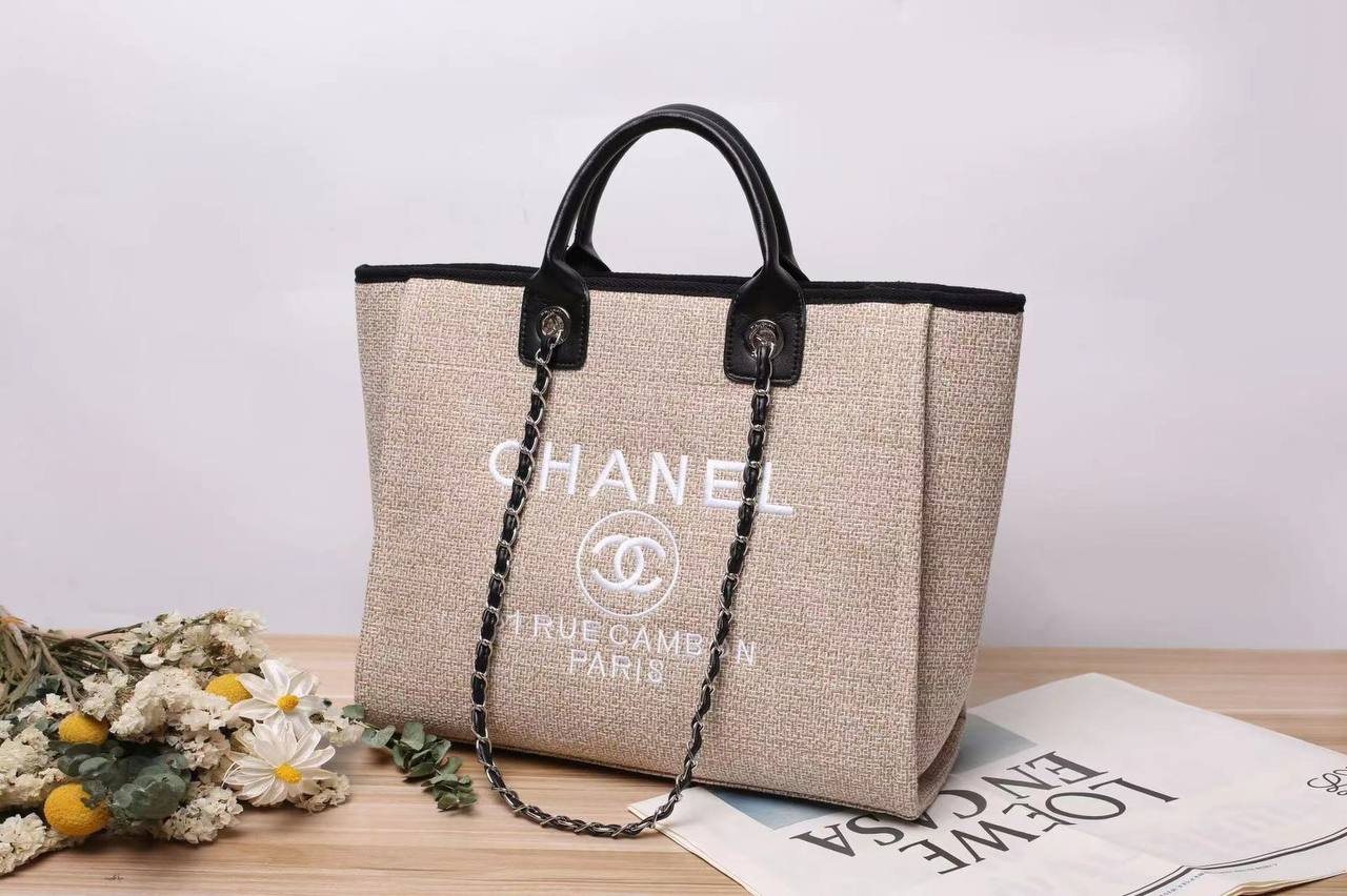 Chanel
110 dhs✅

Zain143
♥️♥️♥️