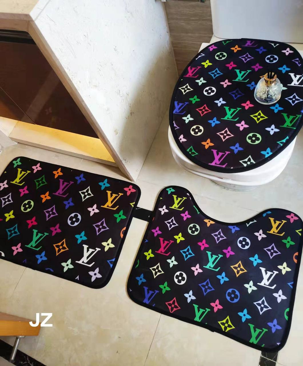 New collection 
Washroom set
3 pcs set
60 dhs✅

Zain99
♥️♥️♥️