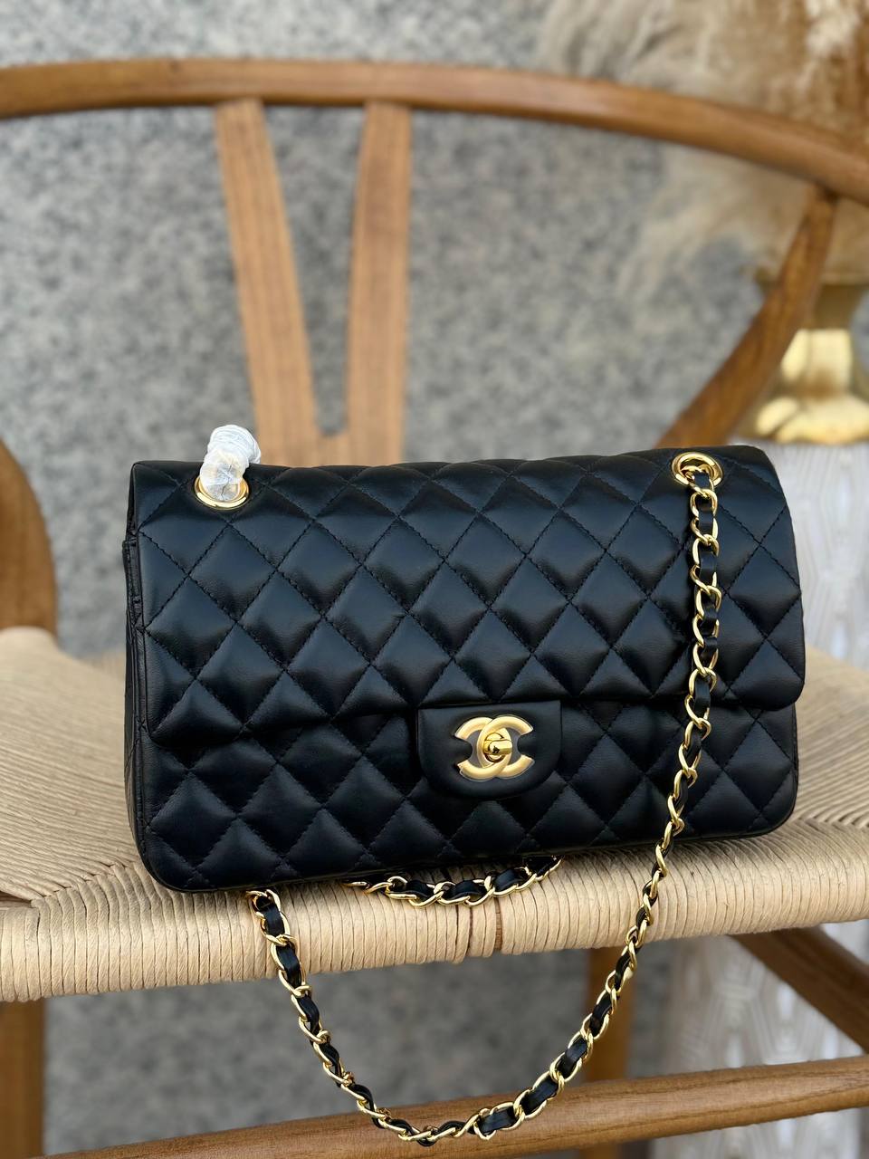 Available Again✨✨✨
CHANEL
25cm
350 dhs🪙🌨️
Top quality 
Full Packing🎁✨✨

Zain167
♥️♥️♥️