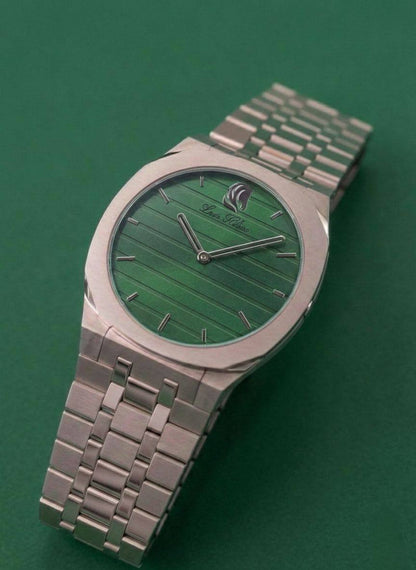 Louis Hilano 
watch for men good quality 
260 dhs❣️

Zain59
♥️♥️♥️