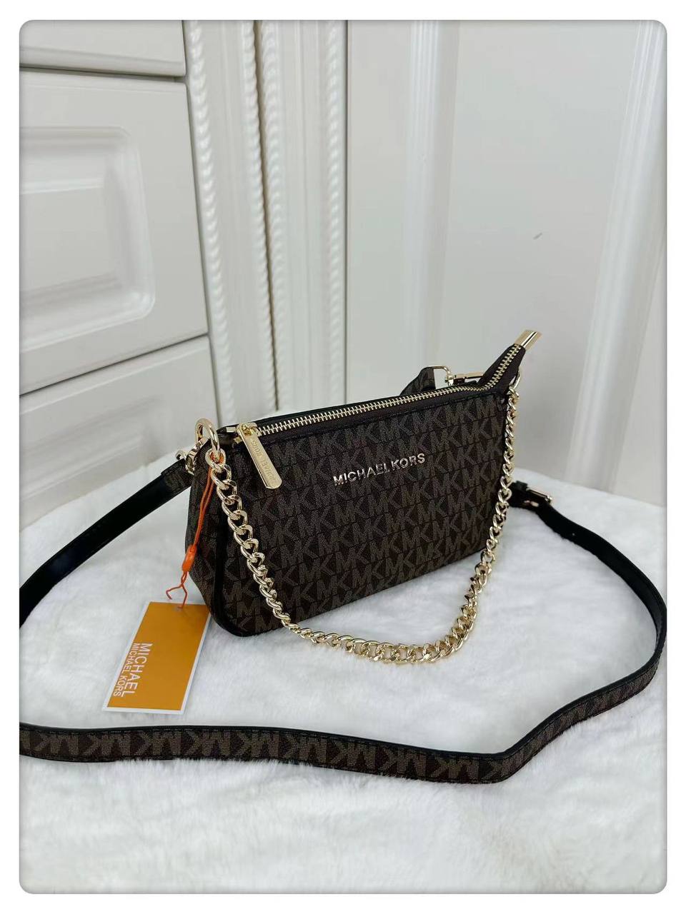 Mk  
with box 
🎁🎁🎁

90 dhs💓

Zain114
♥️♥️♥️