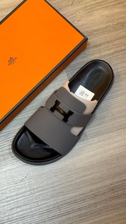 Hermes
size 40 TO 45 
120 dhs🇦🇪

Zain183
♥️♥️♥️