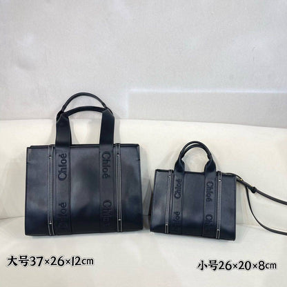 CHLOE 
COPY ONE *BIG OFFER*
      BIG SIZE 130 DHS💓
SMALL SIZE 120 DHS💓

Zain39
♥️♥️♥️