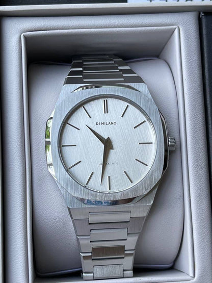 D1 milano watch for men good quality 
260 dhs👑

Zain59
♥️♥️♥️