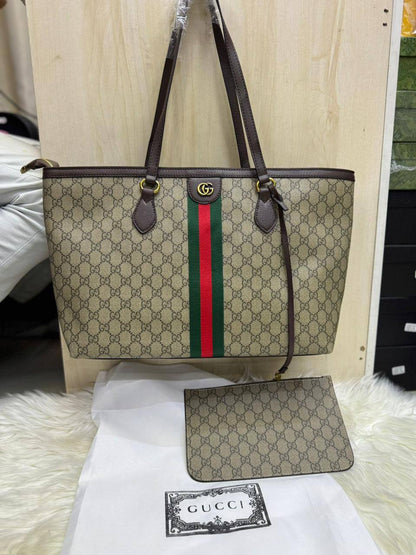❤️ Gucci 2 in 1
1️⃣ Finish quantity
Size : 49 * 28 cm
95 dhs💓

Zain115
♥️♥️♥️