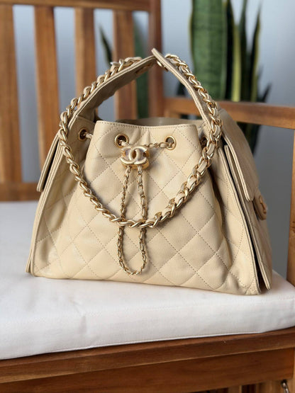 CHANEL

Super Master Quality
Original Packing🎁
Size 26CM

For Price 👇 WhatsApp✅
0568585901 
0507557372
0552275751 Owner Zain 👌

Zain321
♥️♥️♥️