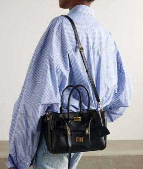 Balenciaga Master
350 dhs🪙🌨️
#small 25cm❤️❤️

Zain228
♥️♥️♥️