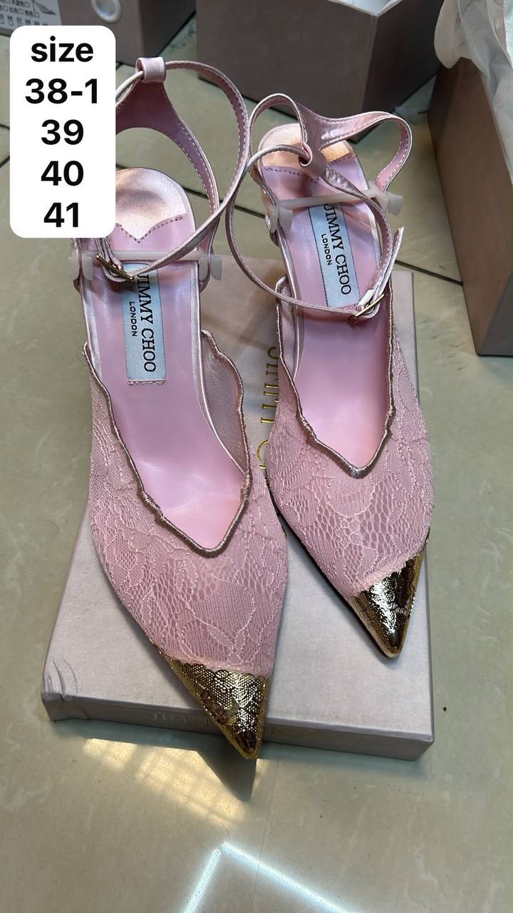 Jimmy choo

120 dhs🇦🇪🇦🇪

Zain103
♥️♥️♥️