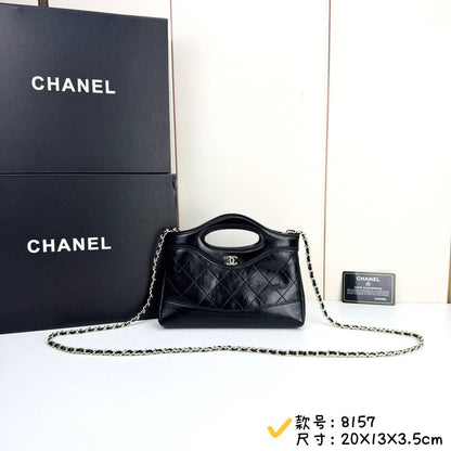 Chanel
Master
250 dhs🇦🇪
#20cm
#with box💕💕🥳

Zain228
♥️♥️♥️