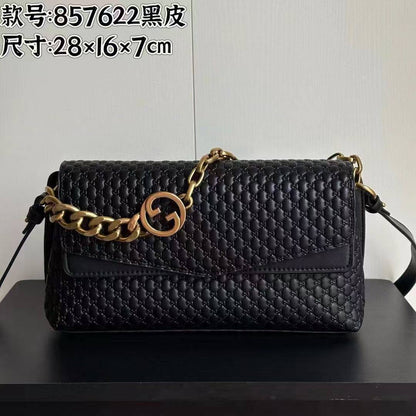 New arrival 
Gucci 💕💕🙋🏻‍♀️ Master
Suede material 🥰
28cm🫶🏼
260 dhs❣️

Zain228
♥️♥️♥️