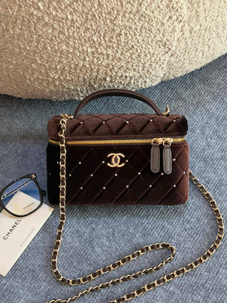 Chanel

210 dhs🇦🇪🇦🇪

Zain134
♥️♥️♥️