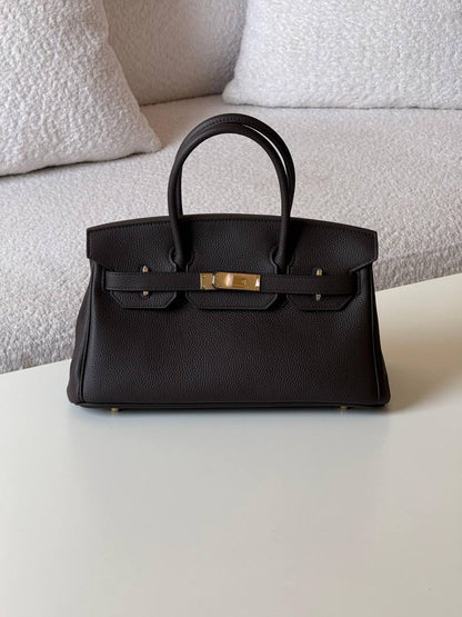 Hermes birkin 30cm💕master quality😍

with box❤️
🎁🎁🎁

380 dhs🪙🖤🇦🇪

Zain51
♥️♥️♥️