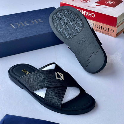 Dior Slippers
Size 40 to 46  
Good quality 
105 dhs✅

Zain79
♥️♥️♥️
