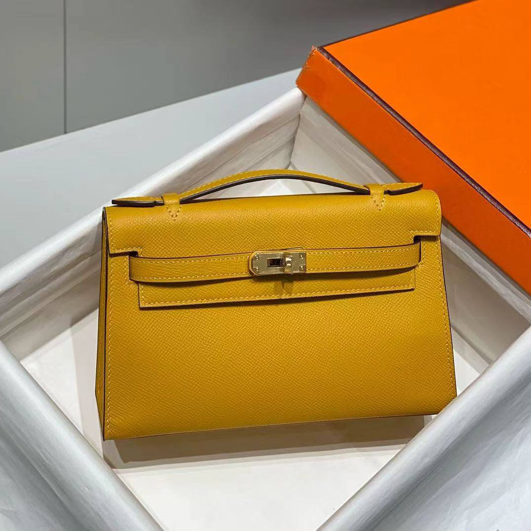Hermes pochette 21cm💥master quality ✅with box 📦 
340 dhs🇦🇪🇦🇪

Zain52
♥️♥️♥️